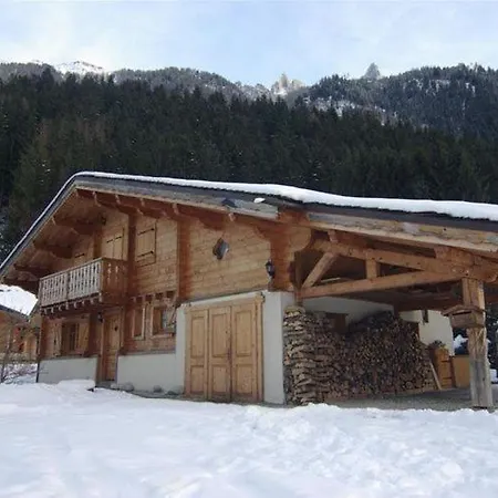 샬레 Let Us Discover Chamonix, A Winter Which Keeps On Fascinating Visitors ! *