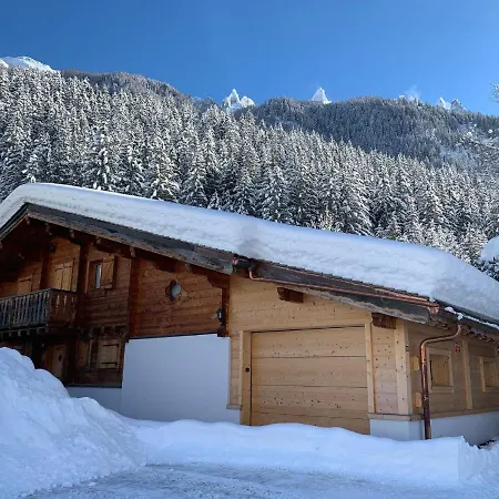샬레 Let Us Discover Chamonix, A Winter Which Keeps On Fascinating Visitors ! 샤모니